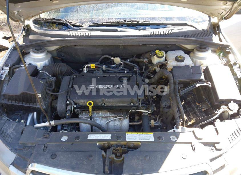 Photo 10 of 2015 Chevrolet Cruze LS AUTO (VIN 1G1PA5SH4F7159544)