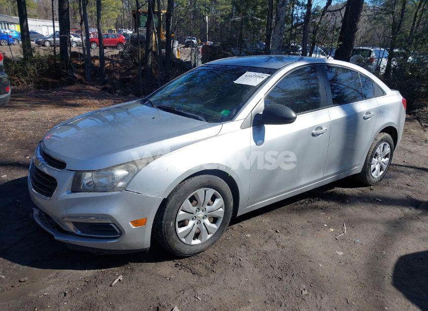 Photo 2 of 2015 Chevrolet Cruze LS AUTO (VIN 1G1PA5SH4F7159544)