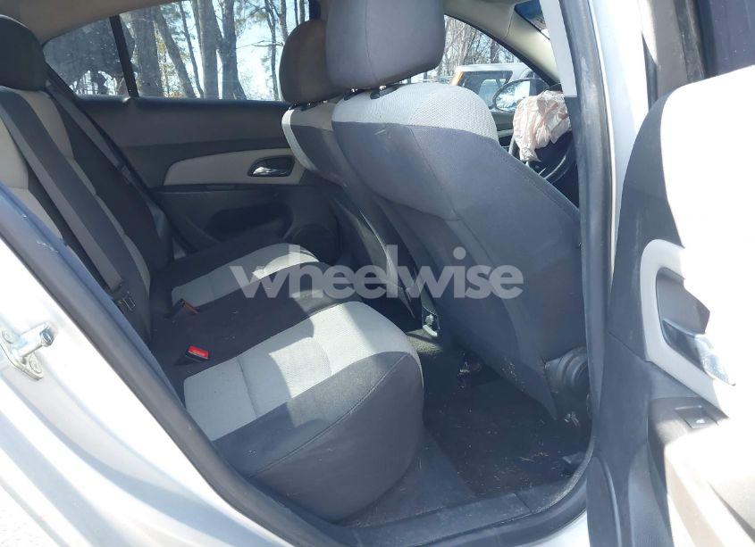 Photo 8 of 2015 Chevrolet Cruze LS AUTO (VIN 1G1PA5SH4F7159544)