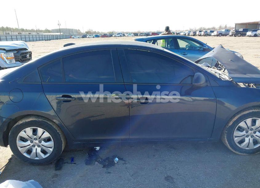 Photo 14 of 2015 Chevrolet Cruze LS AUTO (VIN 1G1PA5SH4F7159835)