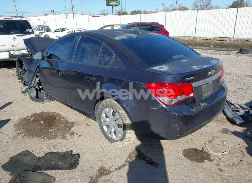 Photo 3 of 2015 Chevrolet Cruze LS AUTO (VIN 1G1PA5SH4F7159835)