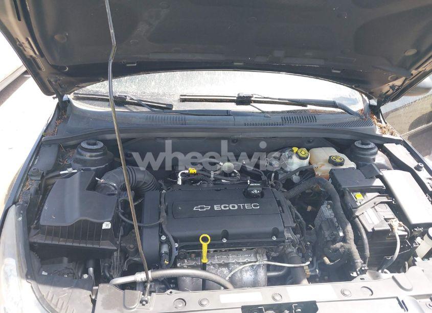 Photo 10 of 2015 Chevrolet Cruze LS AUTO (VIN 1G1PA5SH4F7212842)