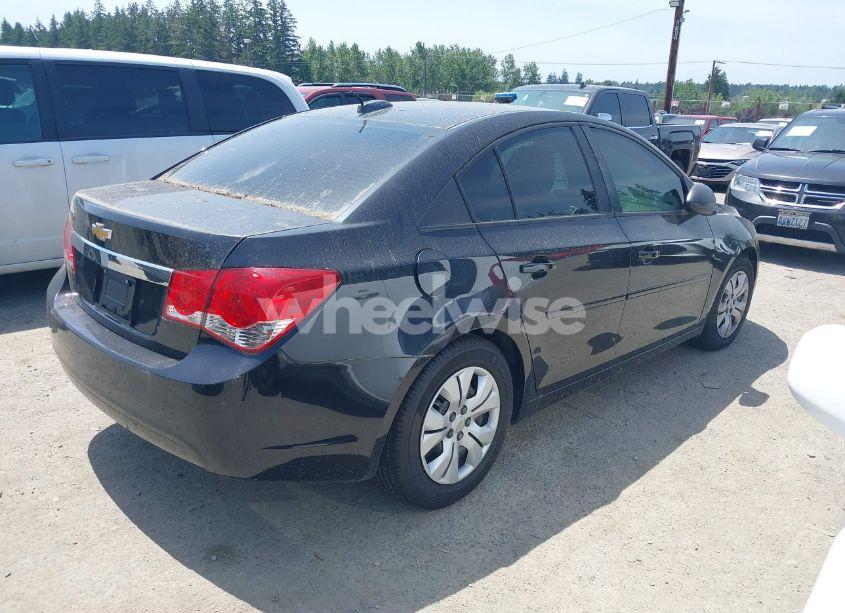 Photo 4 of 2015 Chevrolet Cruze LS AUTO (VIN 1G1PA5SH4F7212842)