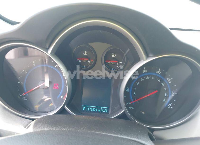 Photo 7 of 2015 Chevrolet Cruze LS AUTO (VIN 1G1PA5SH4F7212842)