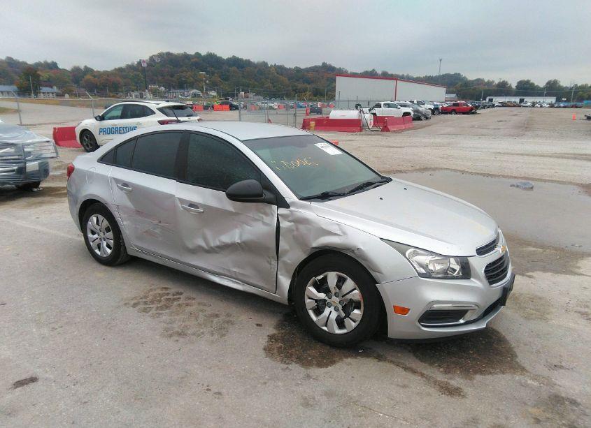 2015 Chevrolet Cruze LS AUTO (VIN 1G1PA5SH4F7213392) main photo