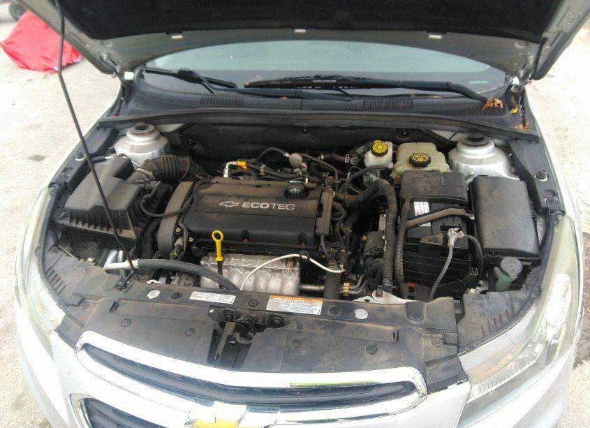Photo 10 of 2015 Chevrolet Cruze LS AUTO (VIN 1G1PA5SH4F7213392)