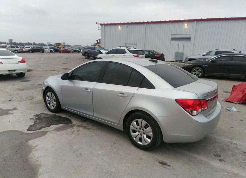 Photo 3 of 2015 Chevrolet Cruze LS AUTO (VIN 1G1PA5SH4F7213392)