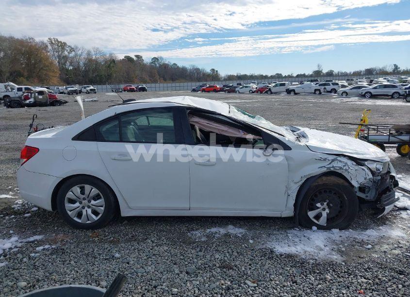Photo 14 of 2015 Chevrolet Cruze LS AUTO (VIN 1G1PA5SH4F7219323)