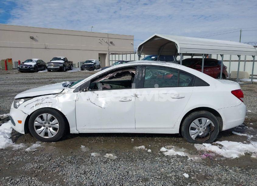 Photo 15 of 2015 Chevrolet Cruze LS AUTO (VIN 1G1PA5SH4F7219323)