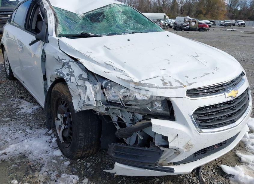 Photo 6 of 2015 Chevrolet Cruze LS AUTO (VIN 1G1PA5SH4F7219323)