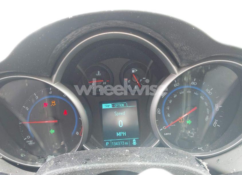 Photo 7 of 2015 Chevrolet Cruze LS AUTO (VIN 1G1PA5SH4F7219323)