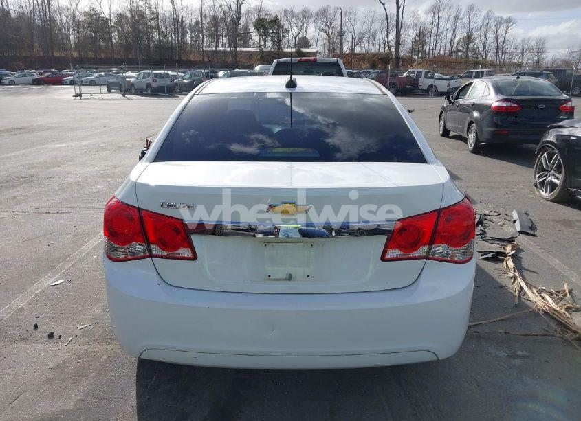 Photo 17 of 2015 Chevrolet Cruze LS AUTO (VIN 1G1PA5SH4F7232167)