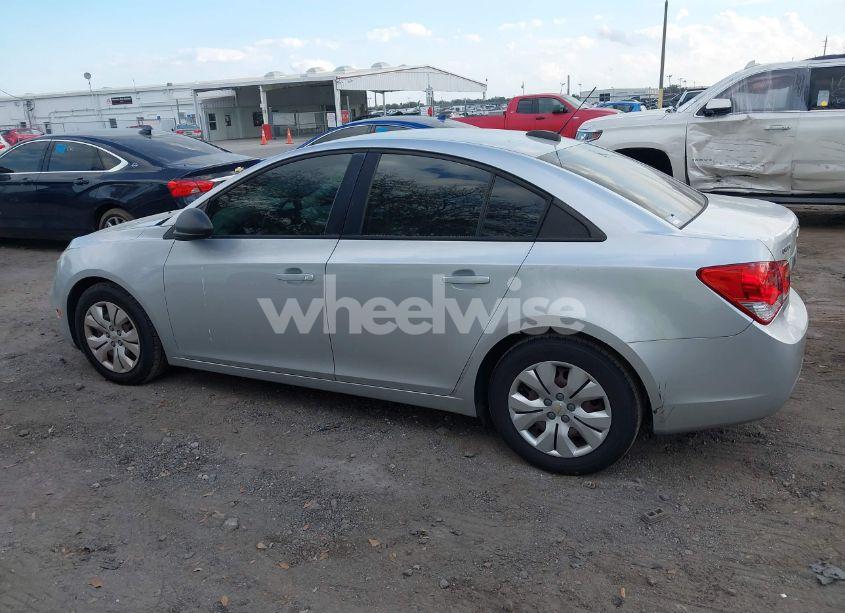 Photo 14 of 2015 Chevrolet Cruze LS AUTO (VIN 1G1PA5SH4F7255786)