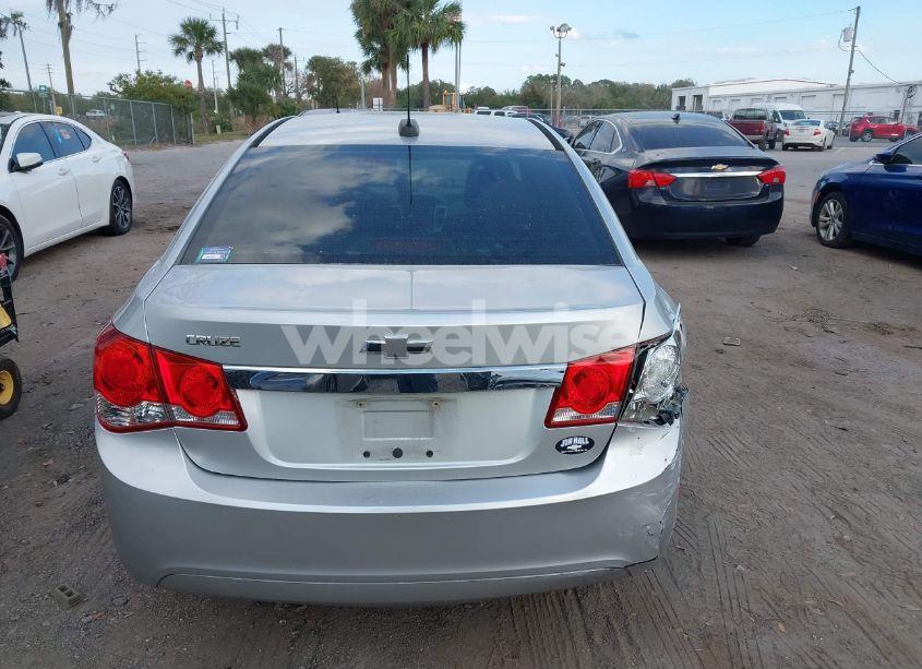 Photo 16 of 2015 Chevrolet Cruze LS AUTO (VIN 1G1PA5SH4F7255786)