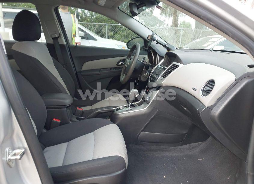 Photo 5 of 2015 Chevrolet Cruze LS AUTO (VIN 1G1PA5SH4F7255786)