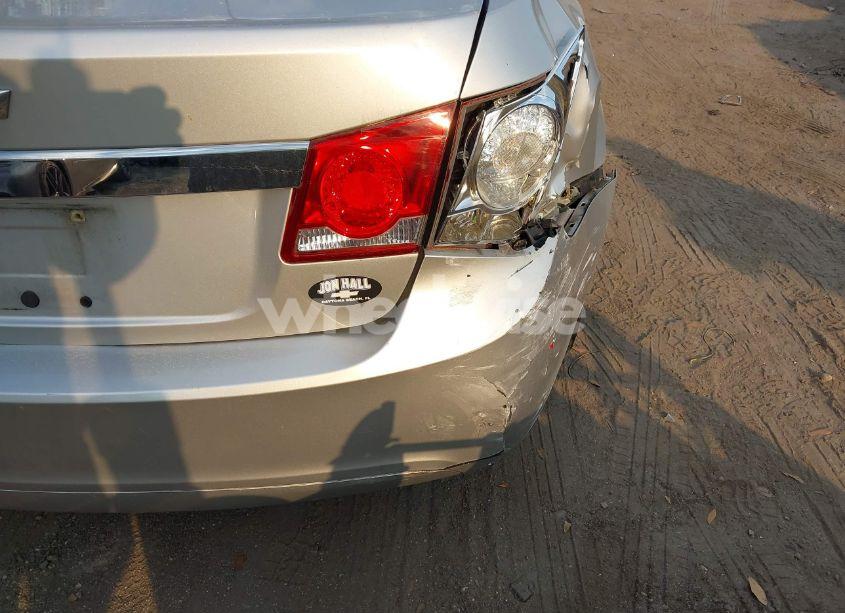 Photo 6 of 2015 Chevrolet Cruze LS AUTO (VIN 1G1PA5SH4F7255786)