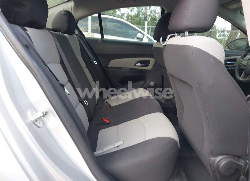 Photo 8 of 2015 Chevrolet Cruze LS AUTO (VIN 1G1PA5SH4F7255786)