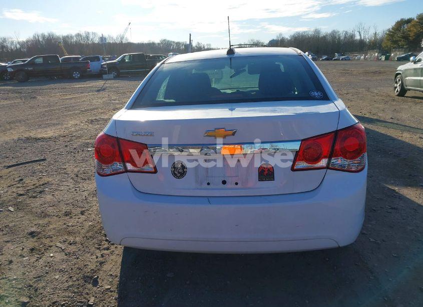 Photo 16 of 2015 Chevrolet Cruze LS AUTO (VIN 1G1PA5SH4F7269624)