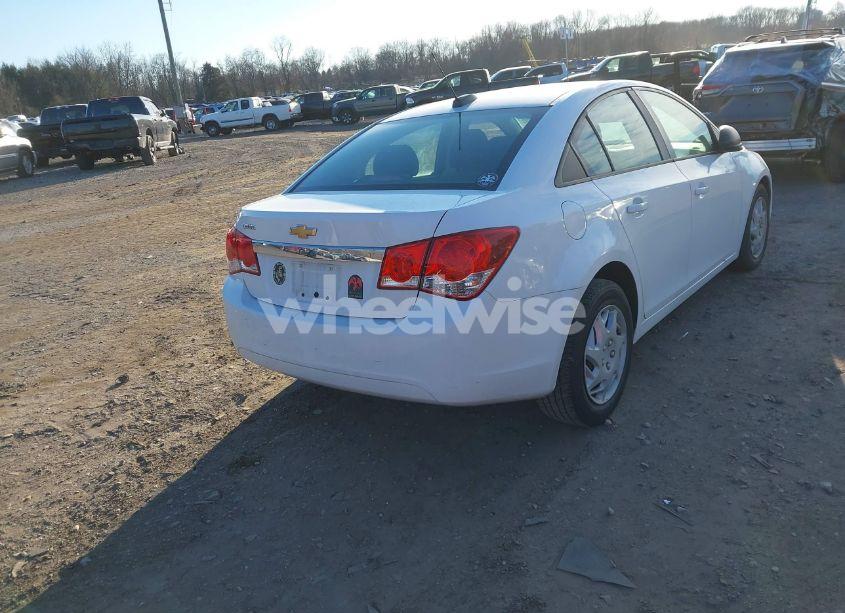 Photo 4 of 2015 Chevrolet Cruze LS AUTO (VIN 1G1PA5SH4F7269624)