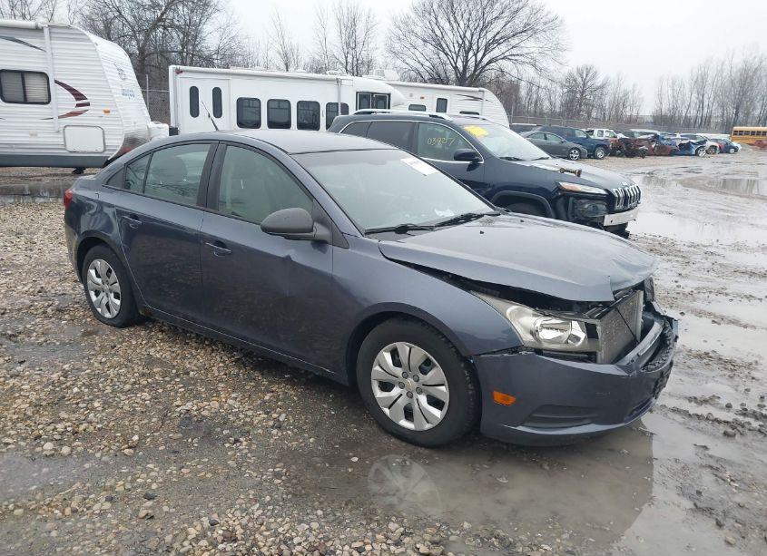 2013 Chevrolet Cruze LS AUTO (VIN 1G1PA5SH5D7150834) main photo