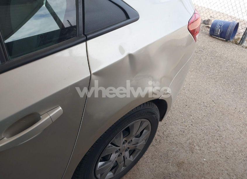 Photo 6 of 2013 Chevrolet Cruze LS AUTO (VIN 1G1PA5SH5D7153295)