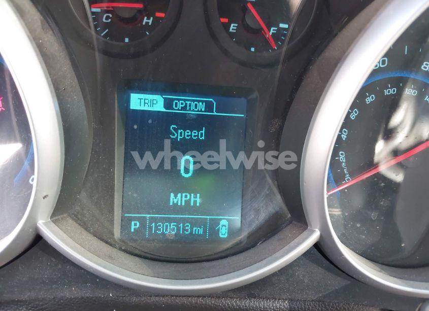 Photo 7 of 2013 Chevrolet Cruze LS AUTO (VIN 1G1PA5SH5D7153295)