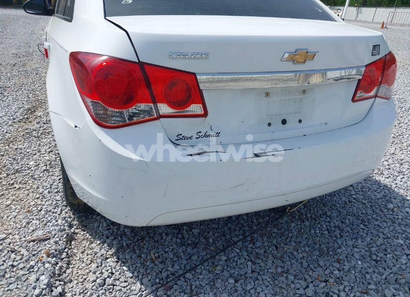 Photo 6 of 2013 Chevrolet Cruze LS AUTO (VIN 1G1PA5SH5D7196552)