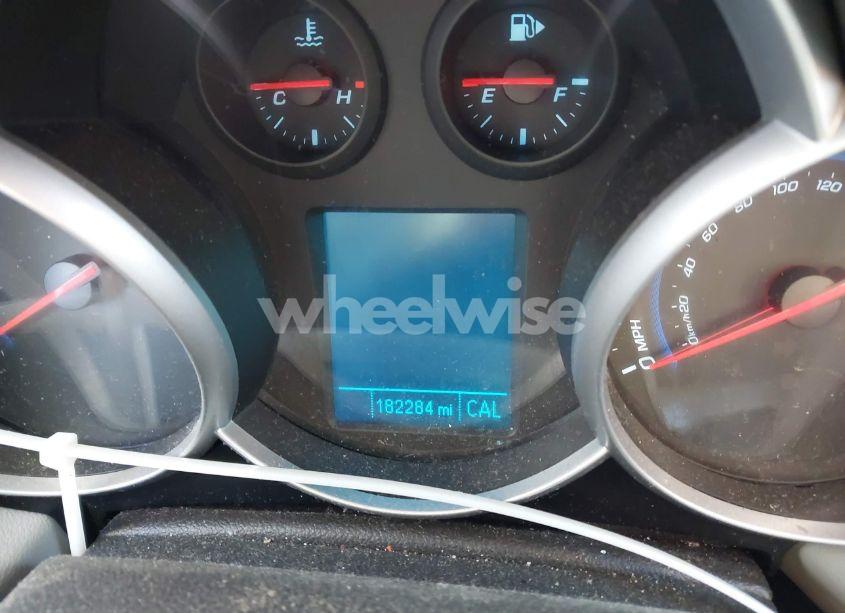 Photo 7 of 2013 Chevrolet Cruze LS AUTO (VIN 1G1PA5SH5D7254823)