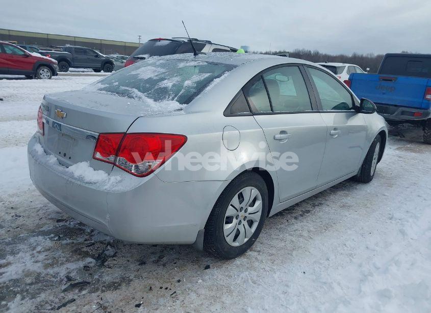 Photo 4 of 2013 Chevrolet Cruze LS AUTO (VIN 1G1PA5SH5D7283576)