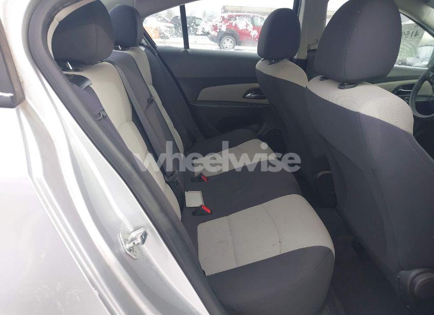 Photo 8 of 2013 Chevrolet Cruze LS AUTO (VIN 1G1PA5SH5D7283576)