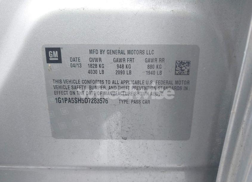 Photo 9 of 2013 Chevrolet Cruze LS AUTO (VIN 1G1PA5SH5D7283576)