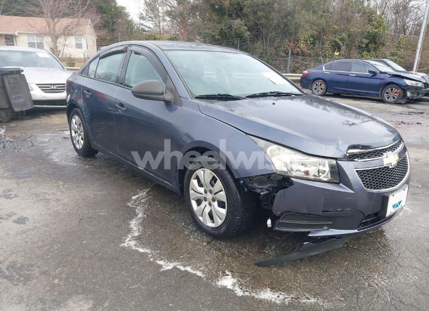 2013 Chevrolet Cruze LS AUTO (VIN 1G1PA5SH5D7295453) main photo