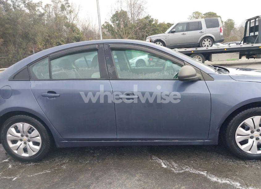 Photo 13 of 2013 Chevrolet Cruze LS AUTO (VIN 1G1PA5SH5D7295453)