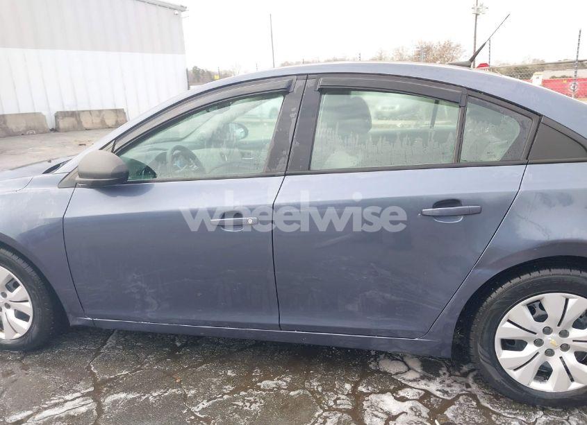 Photo 14 of 2013 Chevrolet Cruze LS AUTO (VIN 1G1PA5SH5D7295453)