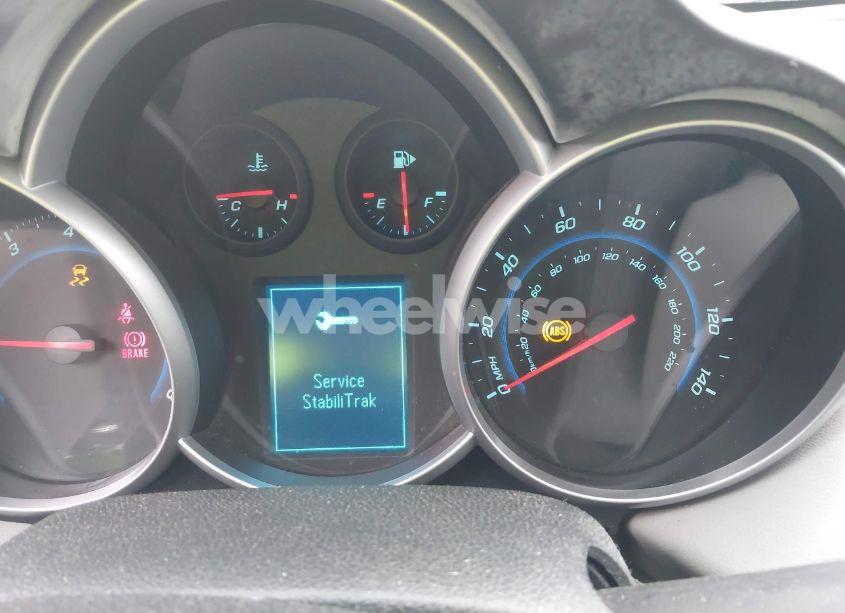 Photo 7 of 2013 Chevrolet Cruze LS AUTO (VIN 1G1PA5SH5D7295453)