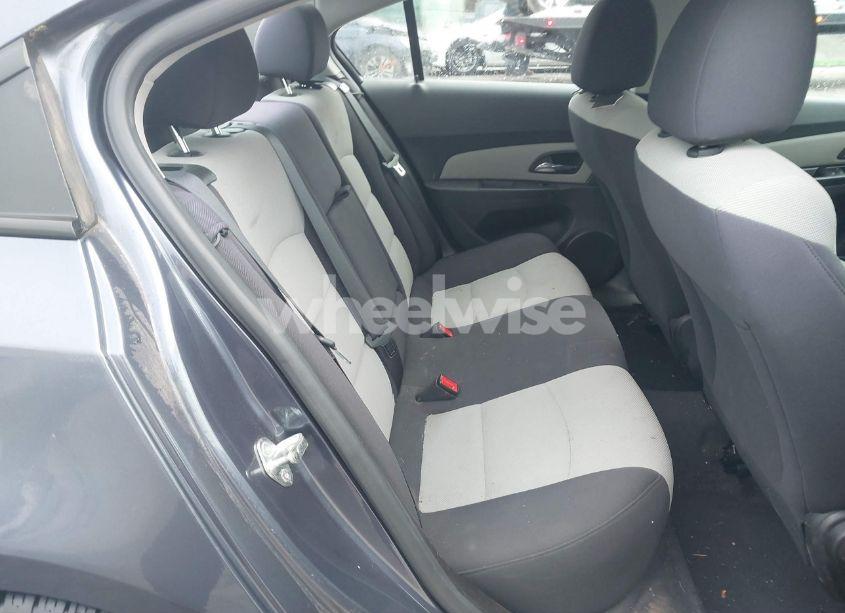 Photo 8 of 2013 Chevrolet Cruze LS AUTO (VIN 1G1PA5SH5D7295453)