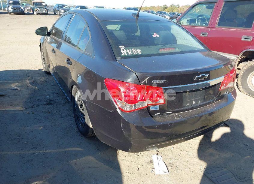 Photo 3 of 2014 Chevrolet Cruze LS AUTO (VIN 1G1PA5SH5E7106625)