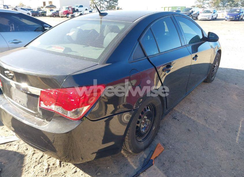 Photo 4 of 2014 Chevrolet Cruze LS AUTO (VIN 1G1PA5SH5E7106625)