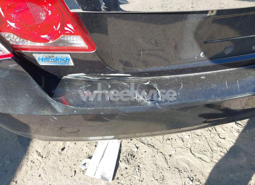 Photo 6 of 2014 Chevrolet Cruze LS AUTO (VIN 1G1PA5SH5E7106625)