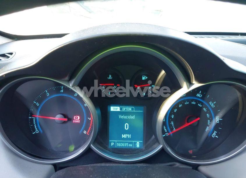 Photo 7 of 2014 Chevrolet Cruze LS AUTO (VIN 1G1PA5SH5E7106625)