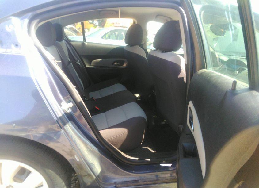 Photo 8 of 2014 Chevrolet Cruze LS AUTO (VIN 1G1PA5SH5E7139432)