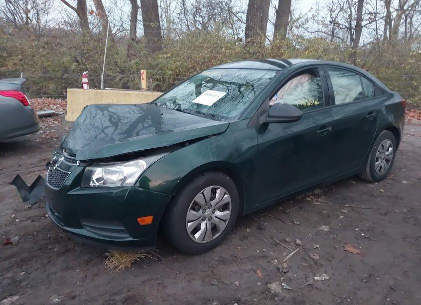 Photo 2 of 2014 Chevrolet Cruze LS AUTO (VIN 1G1PA5SH5E7189182)