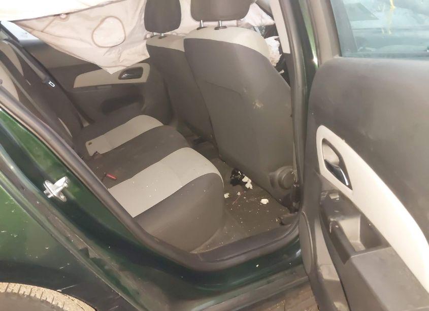 Photo 8 of 2014 Chevrolet Cruze LS AUTO (VIN 1G1PA5SH5E7189182)