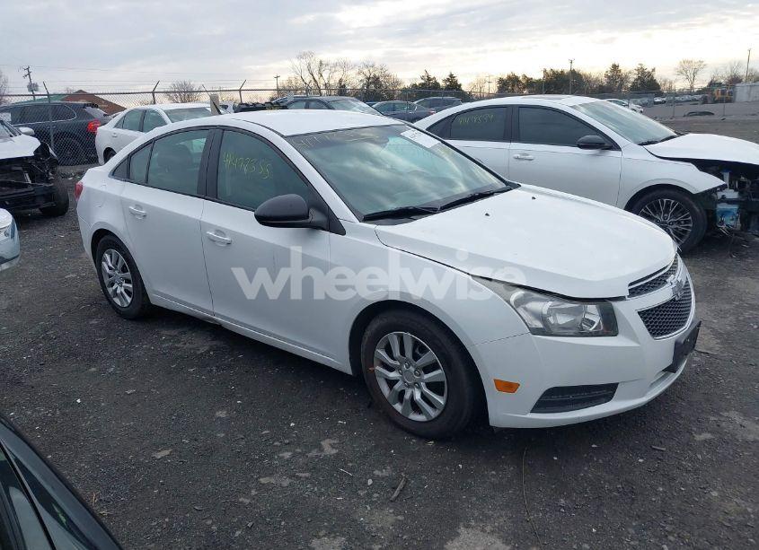 2014 Chevrolet Cruze LS AUTO (VIN 1G1PA5SH5E7201220) main photo