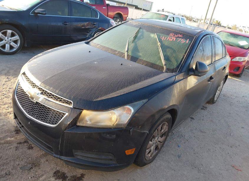 Photo 2 of 2014 Chevrolet Cruze LS AUTO (VIN 1G1PA5SH5E7208779)