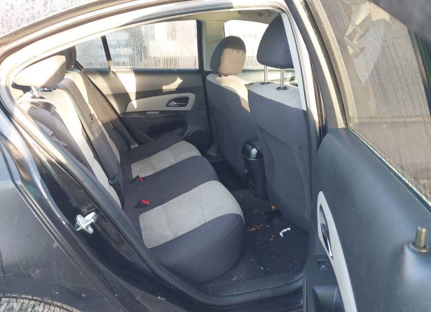 Photo 8 of 2014 Chevrolet Cruze LS AUTO (VIN 1G1PA5SH5E7208779)