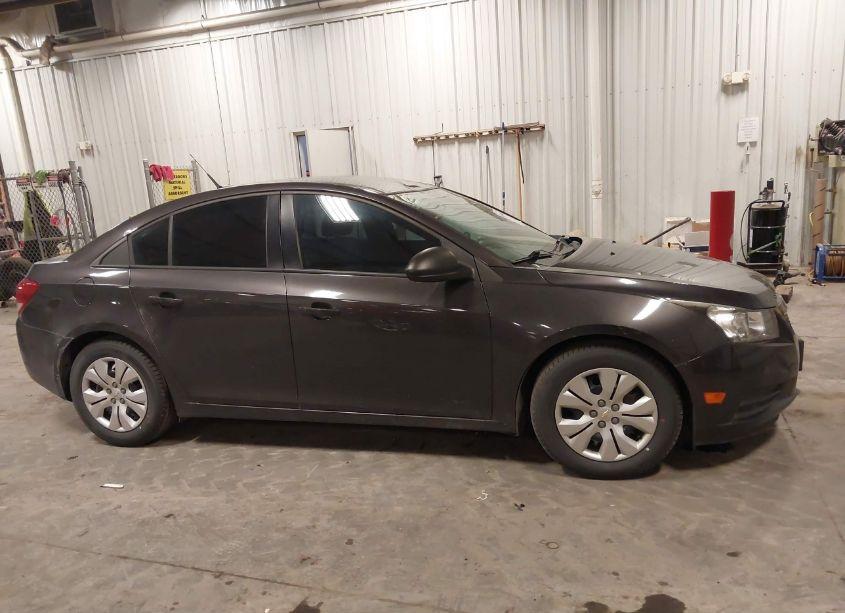 Photo 13 of 2014 Chevrolet Cruze LS AUTO (VIN 1G1PA5SH5E7272319)