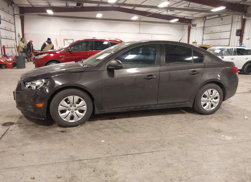 Photo 14 of 2014 Chevrolet Cruze LS AUTO (VIN 1G1PA5SH5E7272319)