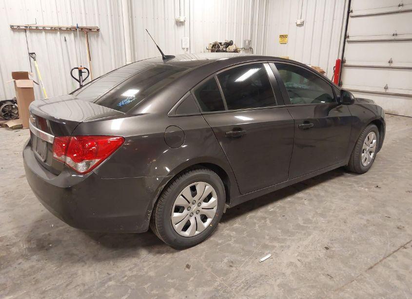 Photo 4 of 2014 Chevrolet Cruze LS AUTO (VIN 1G1PA5SH5E7272319)