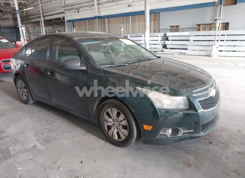 2014 Chevrolet Cruze LS AUTO (VIN 1G1PA5SH5E7296717) main photo